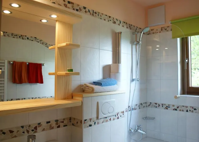 Biobauernhof Nussbaumer * Nussdorf am Attersee