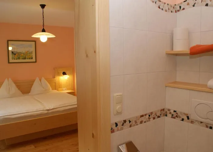 Biobauernhof Nussbaumer * Nussdorf am Attersee